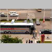 905-1707 Ostpreussenreise 2007. Der Bus steht vor dem Hotel bereit.jpg